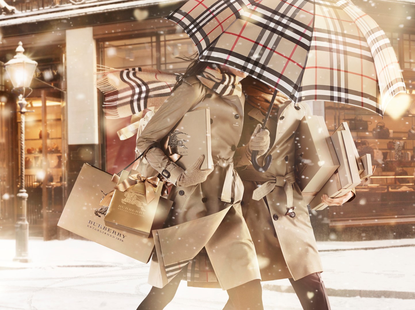 Burberry With Love - Campaign Imag_002 (Large)