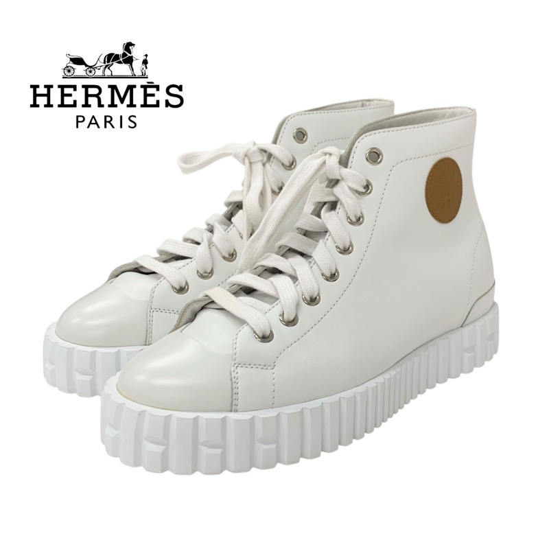 投稿記事「エルメス クライム エクスリブリス レザー ハイカットスニーカー ホワイトを買取しました！」の商品画像