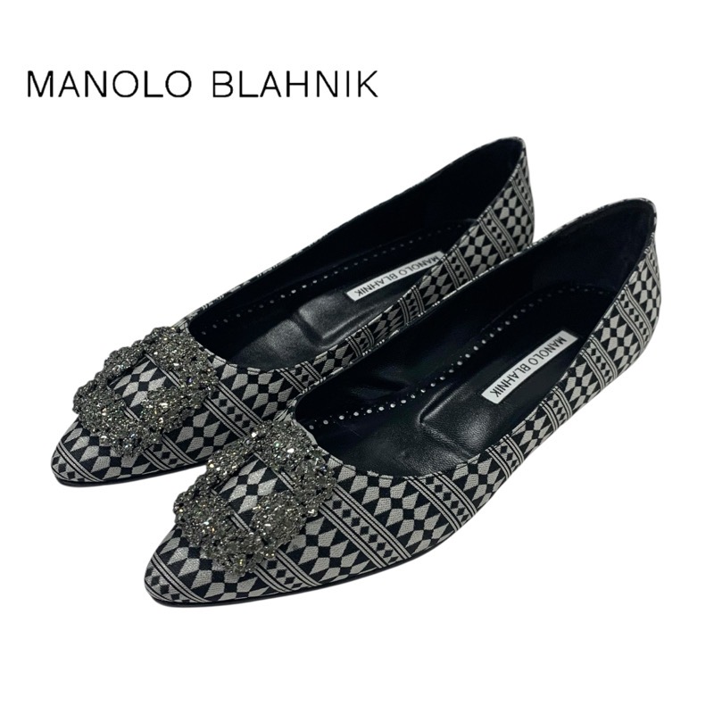 投稿記事「マノロブラニク ハンギシ ファブリック ビジュー フラットシューズ グレー ブラックを買取しました！」の商品画像