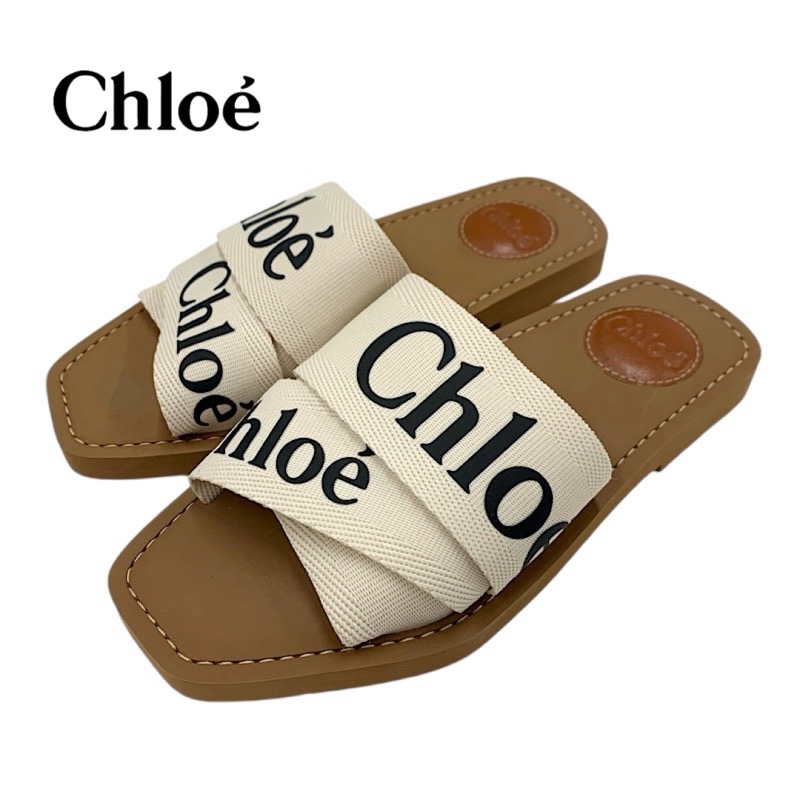 投稿記事「クロエ Woody ファブリック ロゴ フラットサンダル アイボリーを買取しました！」の商品画像