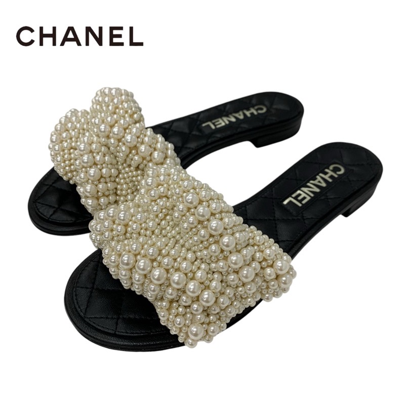 投稿記事「シャネル レザー ココマーク パール サンダル ブラックを買取しました！」の商品画像