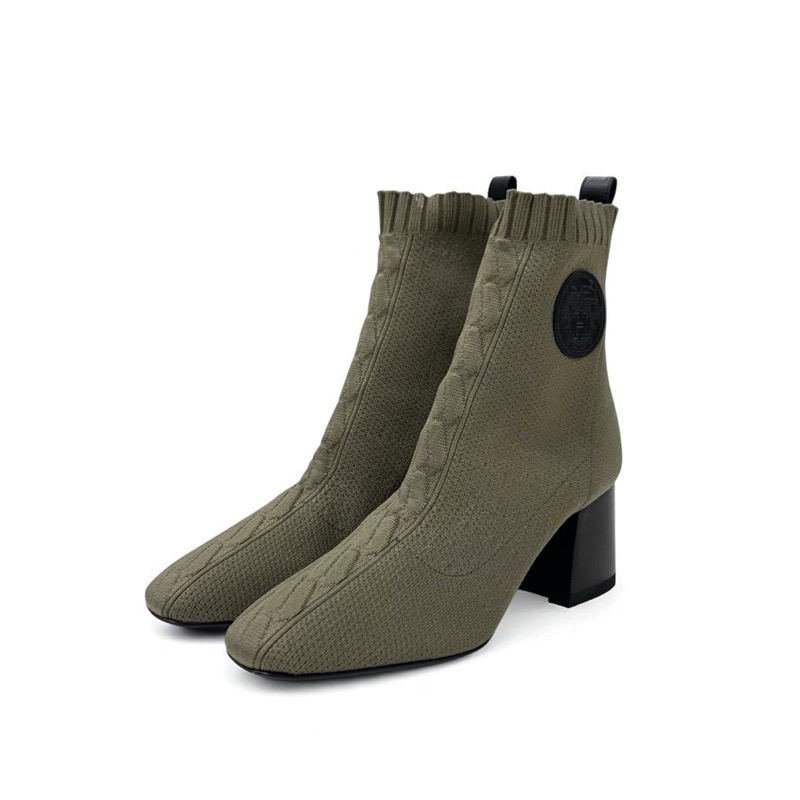 投稿記事「エルメス ヴォルヴェール ニット エクスリブリス ショートブーツ カーキを買取しました！」の商品画像