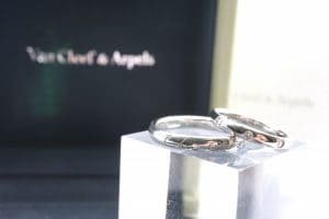 投稿記事「ヴァンクリーフ＆アーペルの結婚指輪を高価買取いたしました！」の商品画像