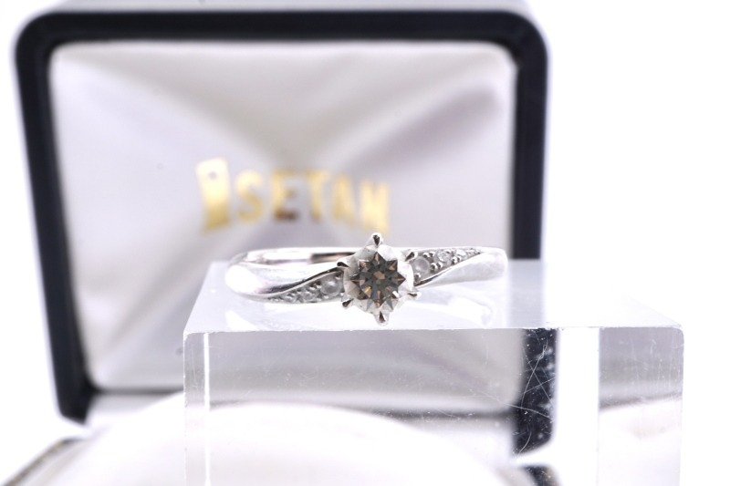 投稿記事「伊勢丹 ISETANの婚約指輪を高価買取いたしました！」の商品画像