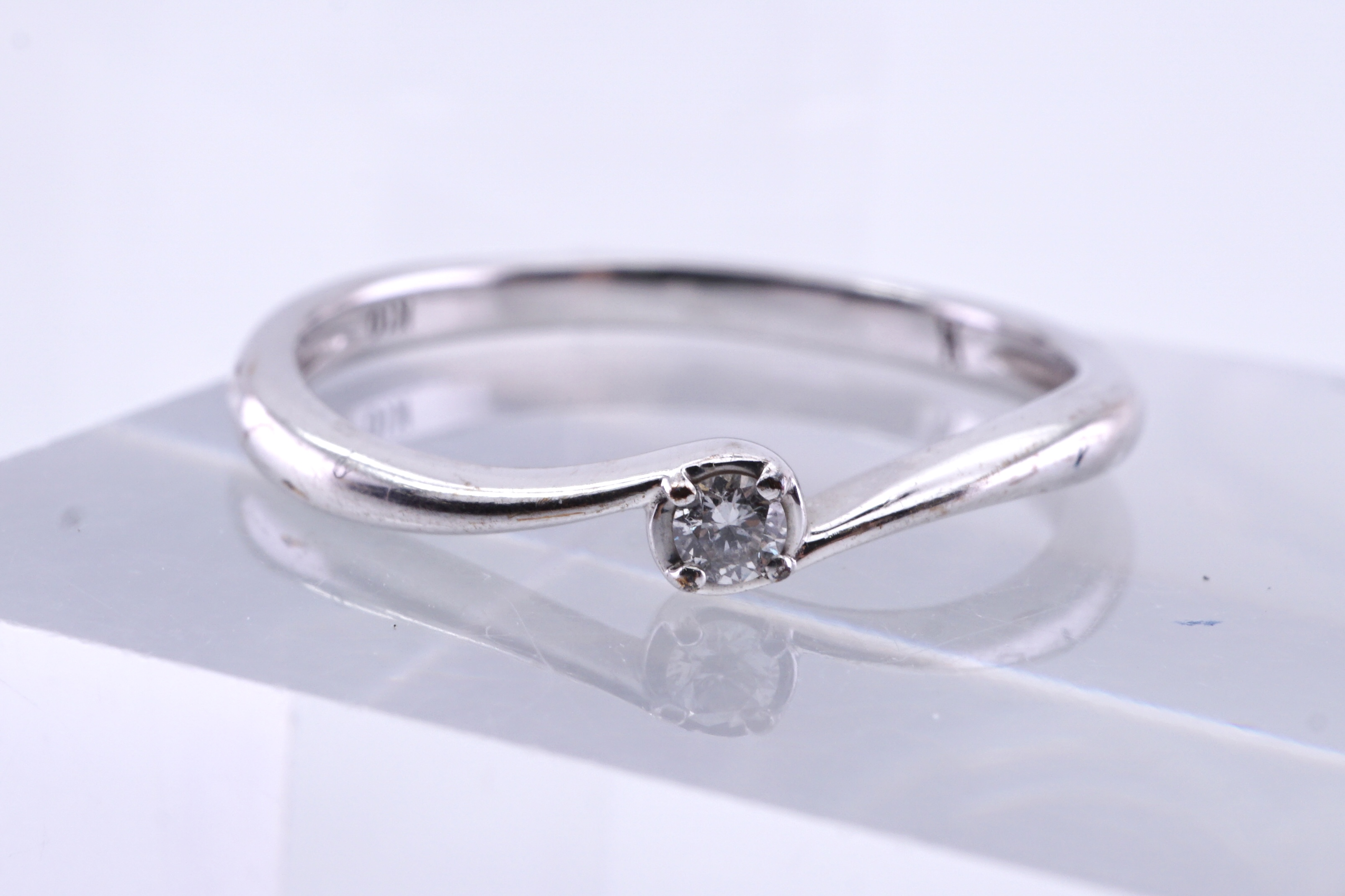 投稿記事「ノーブランドの婚約指輪を高価買取いたしました！」の商品画像