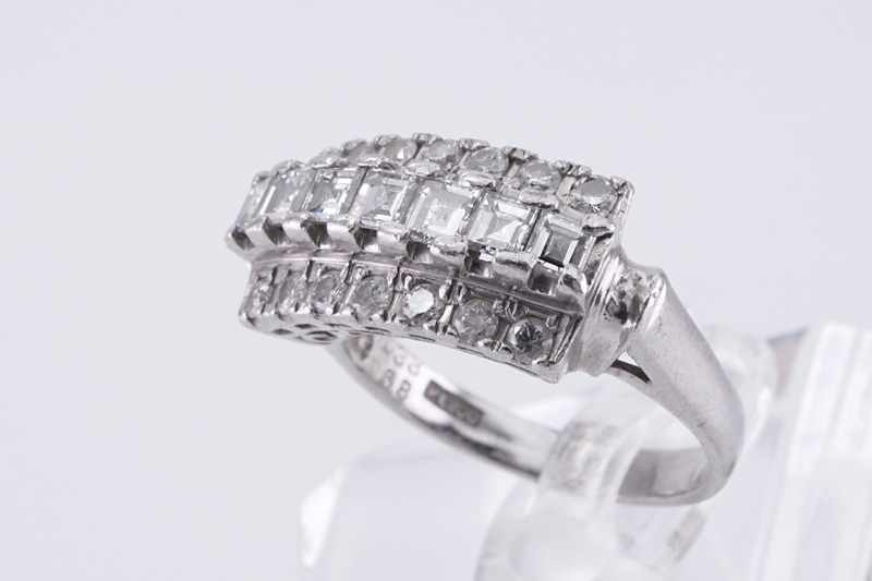 投稿記事「ノーブランドのダイヤモンドリング、デザインリング指輪を高価買取いたしました！」の商品画像