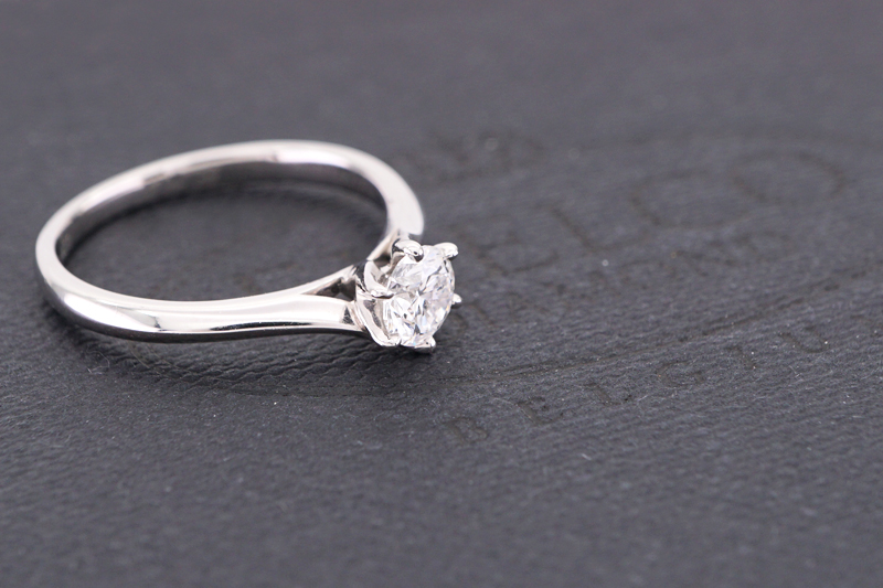 投稿記事「エクセルコ　エンゲージメント　ダイヤモンドリングを買取しました！」の商品画像