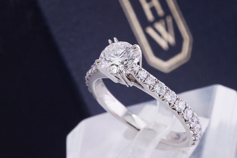 投稿記事「ハリーウィンストン ブリリアント ラブ ダイヤ リングを買取しました！」の商品画像