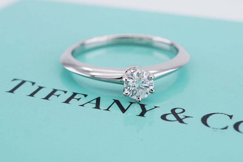 投稿記事「ティファニー ソリテール ダイヤリング を買取しました！」の商品画像