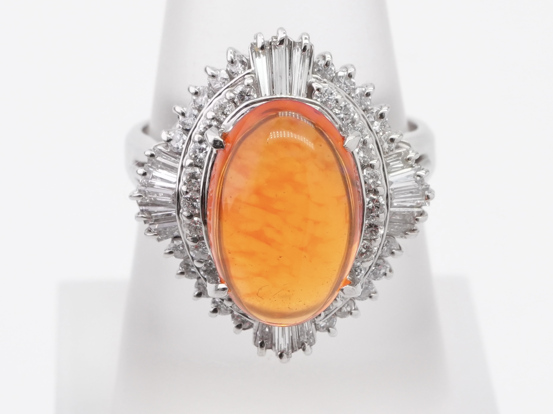 投稿記事「オパール ダイヤ リング Pt900 3.18ct D0.78ctを買取しました！」の商品画像