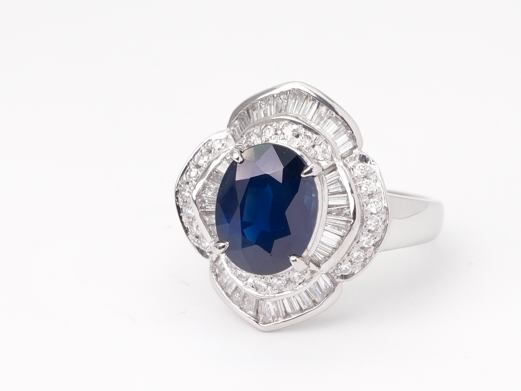 投稿記事「サファイヤ ダイヤ リング Pt900 2.97ct D0.78ctを買取しました！」の商品画像