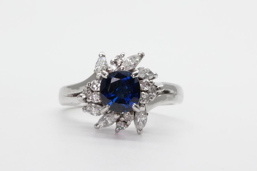投稿記事「サファイアダイヤリング Pt900 S1.16ct D0.51ctを買取しました！」の商品画像