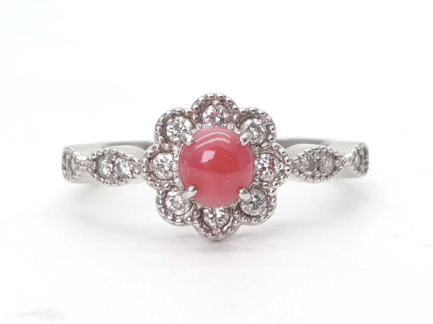 投稿記事「コンクパール ダイヤリング pt950 0.55ct 0.20ctを買取しました！」の商品画像