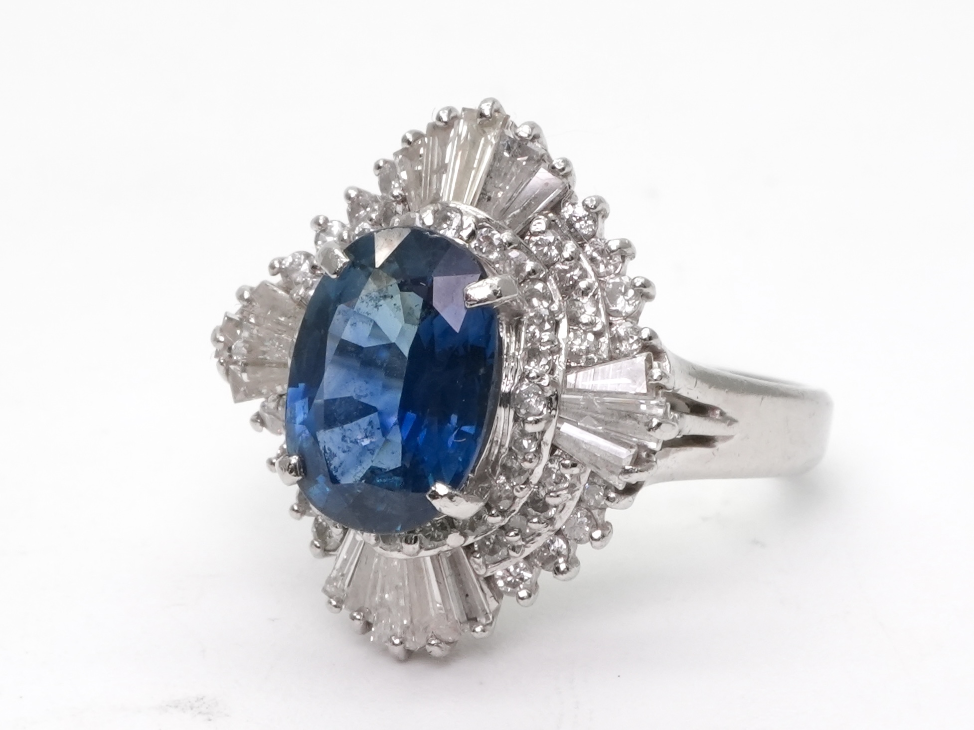 投稿記事「サファイア ダイヤ リング pt900 S3.01ct D1.20ctを買取しました！」の商品画像