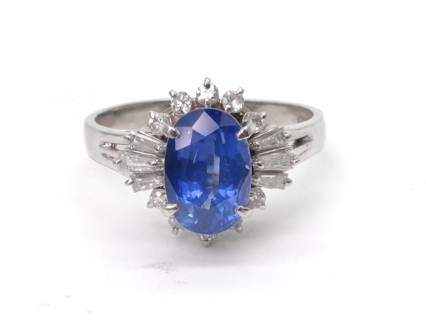 投稿記事「サファイア ダイヤ リング pt900 2.76ct 0.41ctを買取しました！」の商品画像