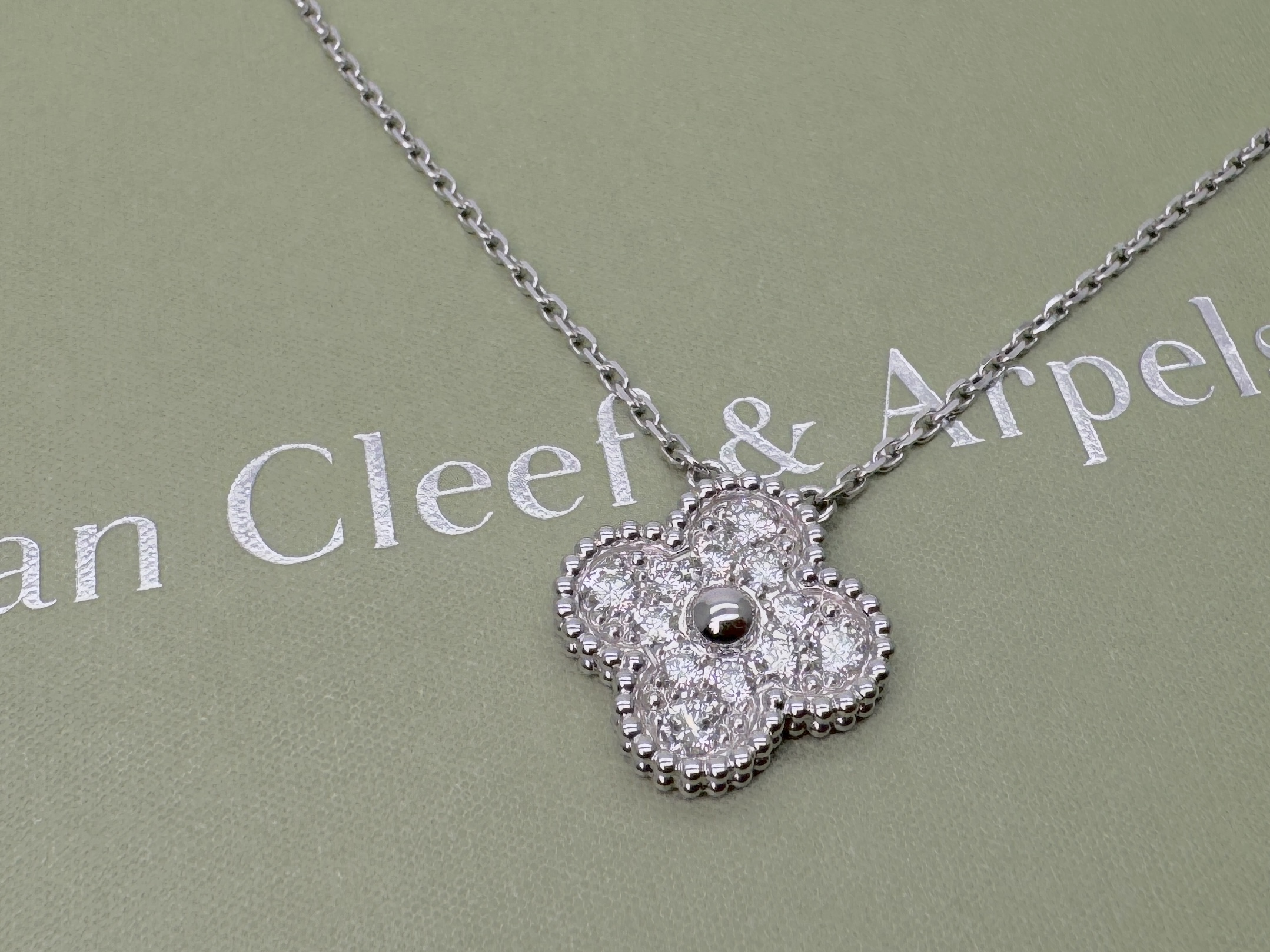 投稿記事「ヴァンクリーフ&アーペル　ヴィンテージアルハンブラ　1P　ダイヤネックレスを買取しました！」の商品画像