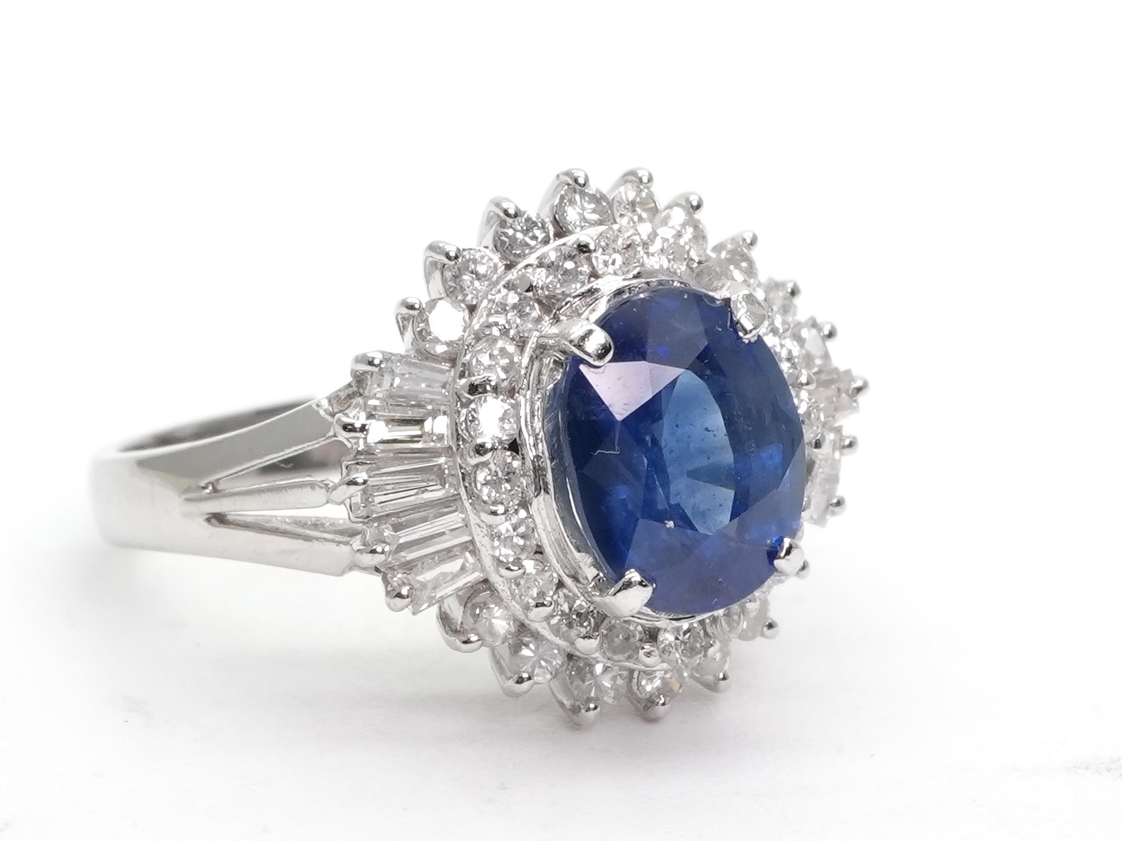 投稿記事「サファイヤ ダイヤ リング Pt900 2.18ct D0.91ctを買取しました！」の商品画像