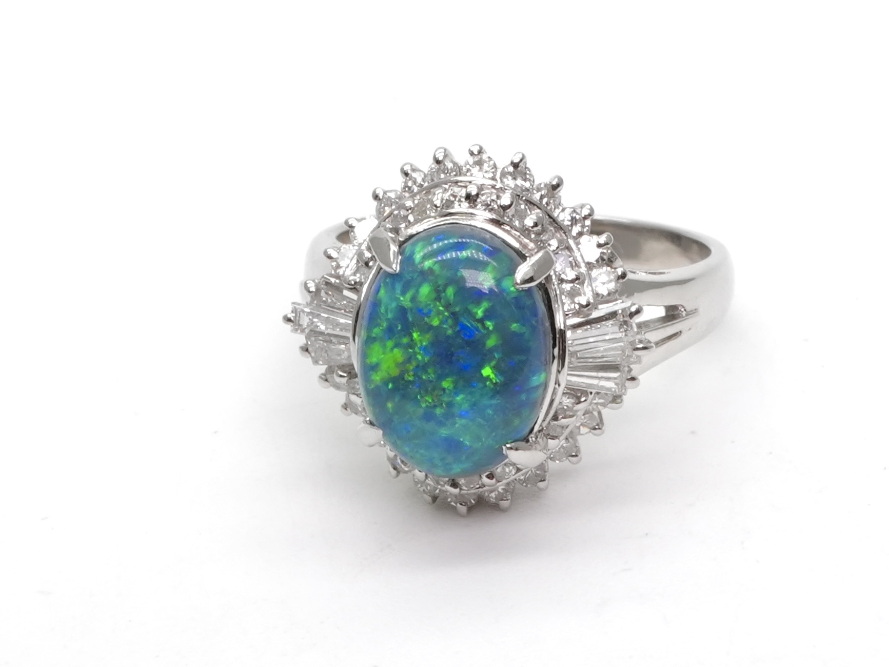 投稿記事「ブラックオパール ダイヤ リング Pt900 2.09ct D0.64ct を買取しました！」の商品画像