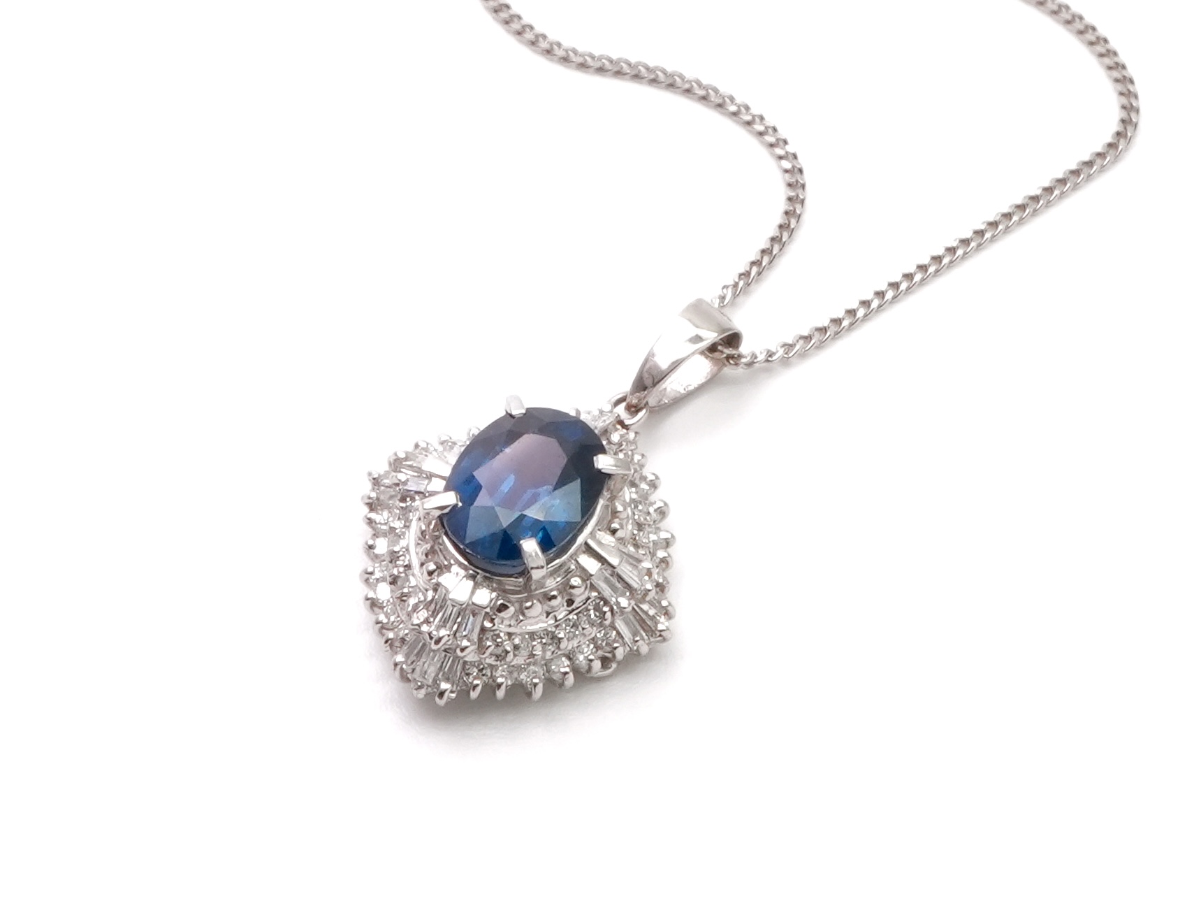 投稿記事「サファイア ダイヤネックレス Pt900/Pt850 1.86ct 0.44ctを買取しました！」の商品画像