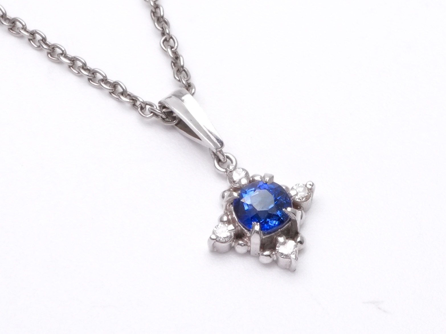 投稿記事「サファイア ダイヤネックレス Pt850/Pm 0.56ct を買取しました！」の商品画像
