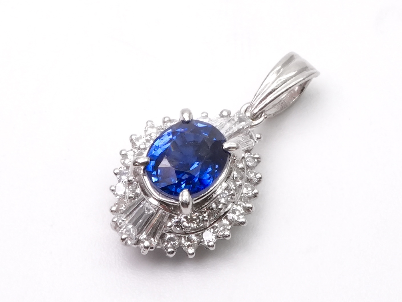 投稿記事「サファイア ダイヤ トップ Pt900 1.13ct D0.40ctを買取しました！」の商品画像