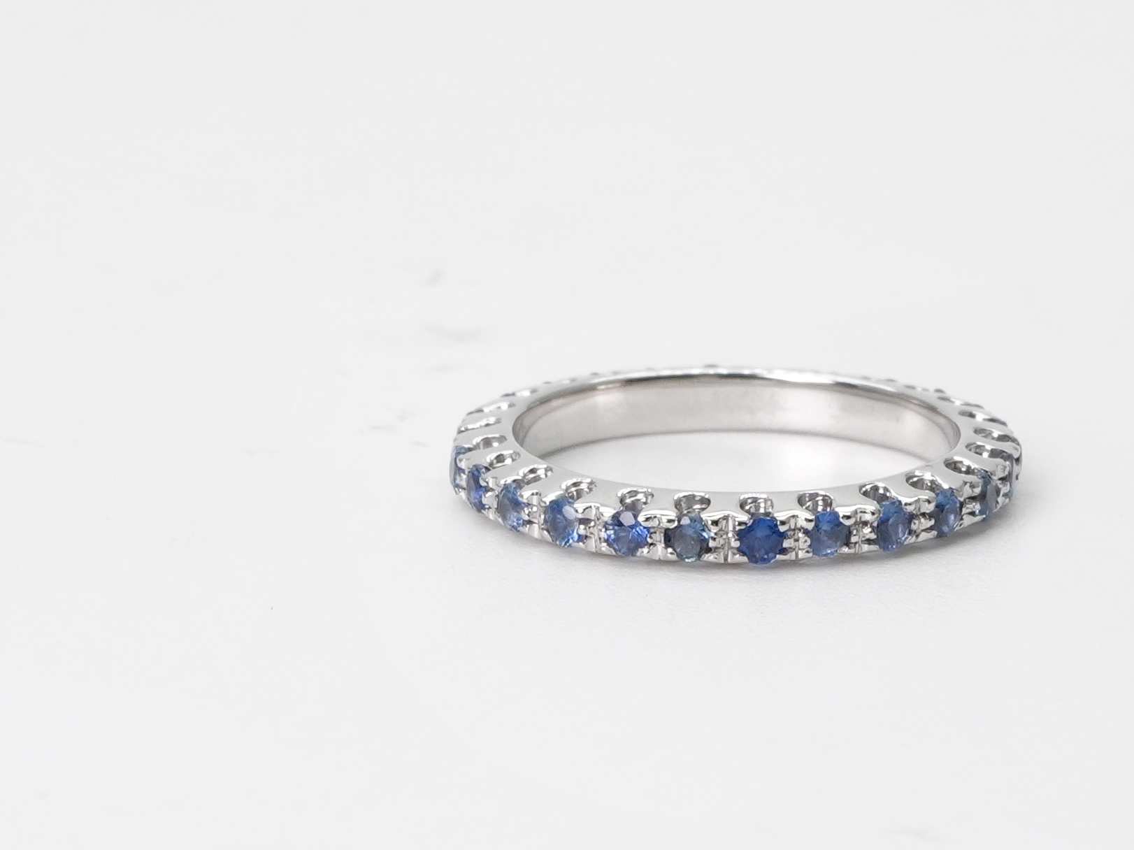 投稿記事「スタージュエリー フルエタニティ サファイア リング を買取しました！」の商品画像