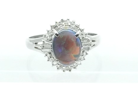 投稿記事「オパール ダイヤ リング Pt900 0.8ctＤ0.35ctを買取しました！」の商品画像