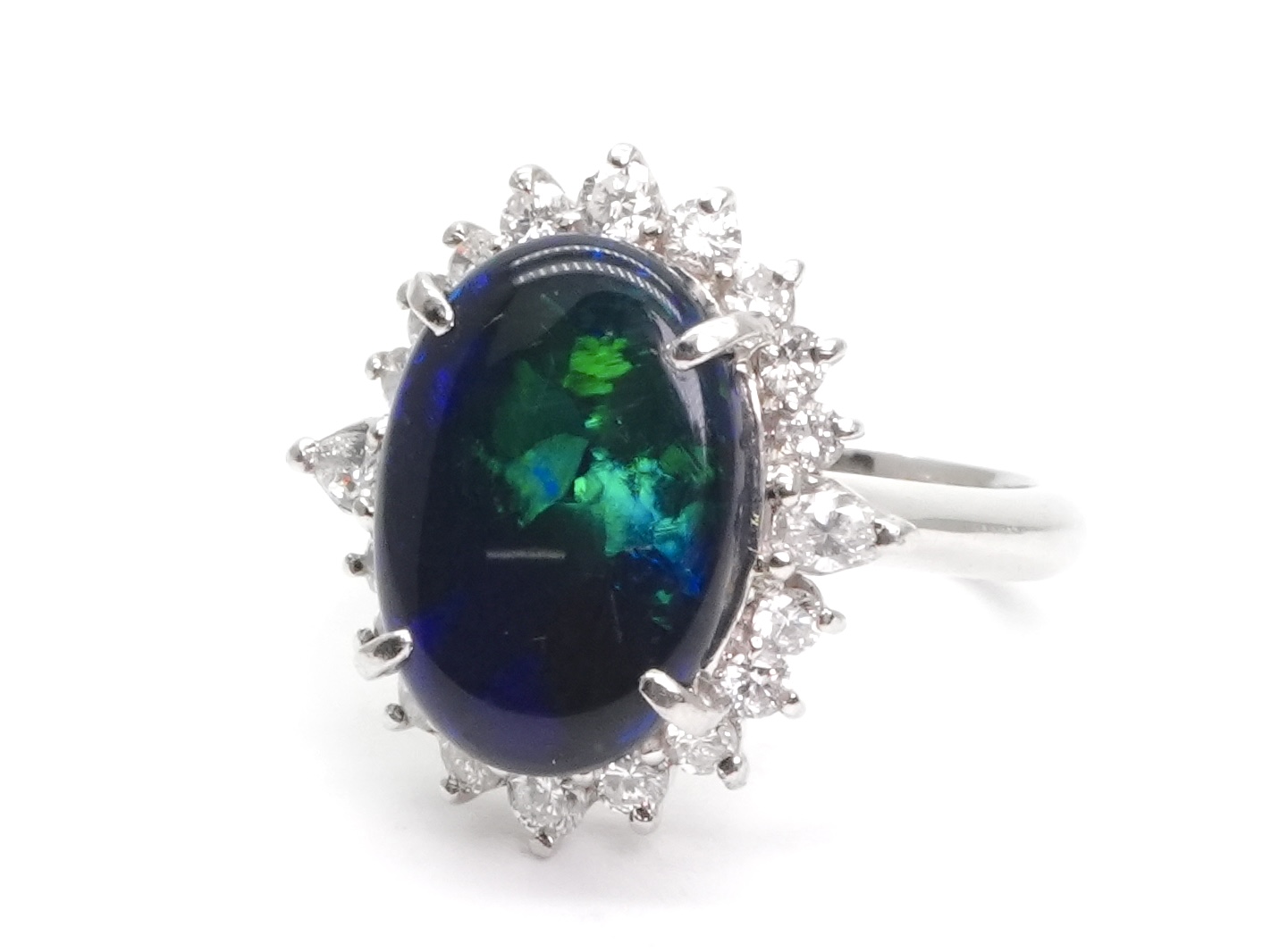 投稿記事「ブラックオパール pt900 3.12ct D0.65ctを買取しました！」の商品画像