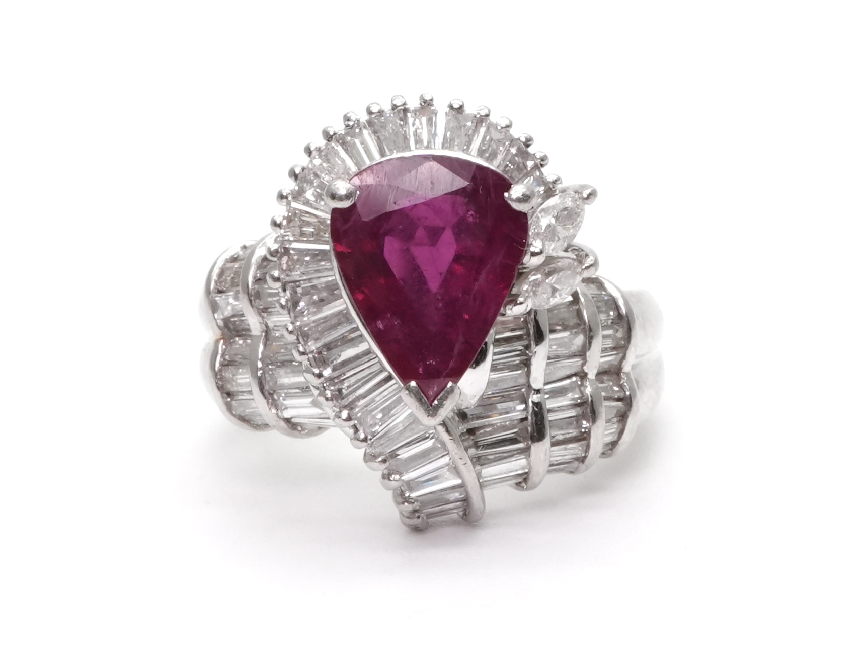 投稿記事「ルビー ダイヤ リング Pt900 2.47ct 1.65ctを買取しました！」の商品画像