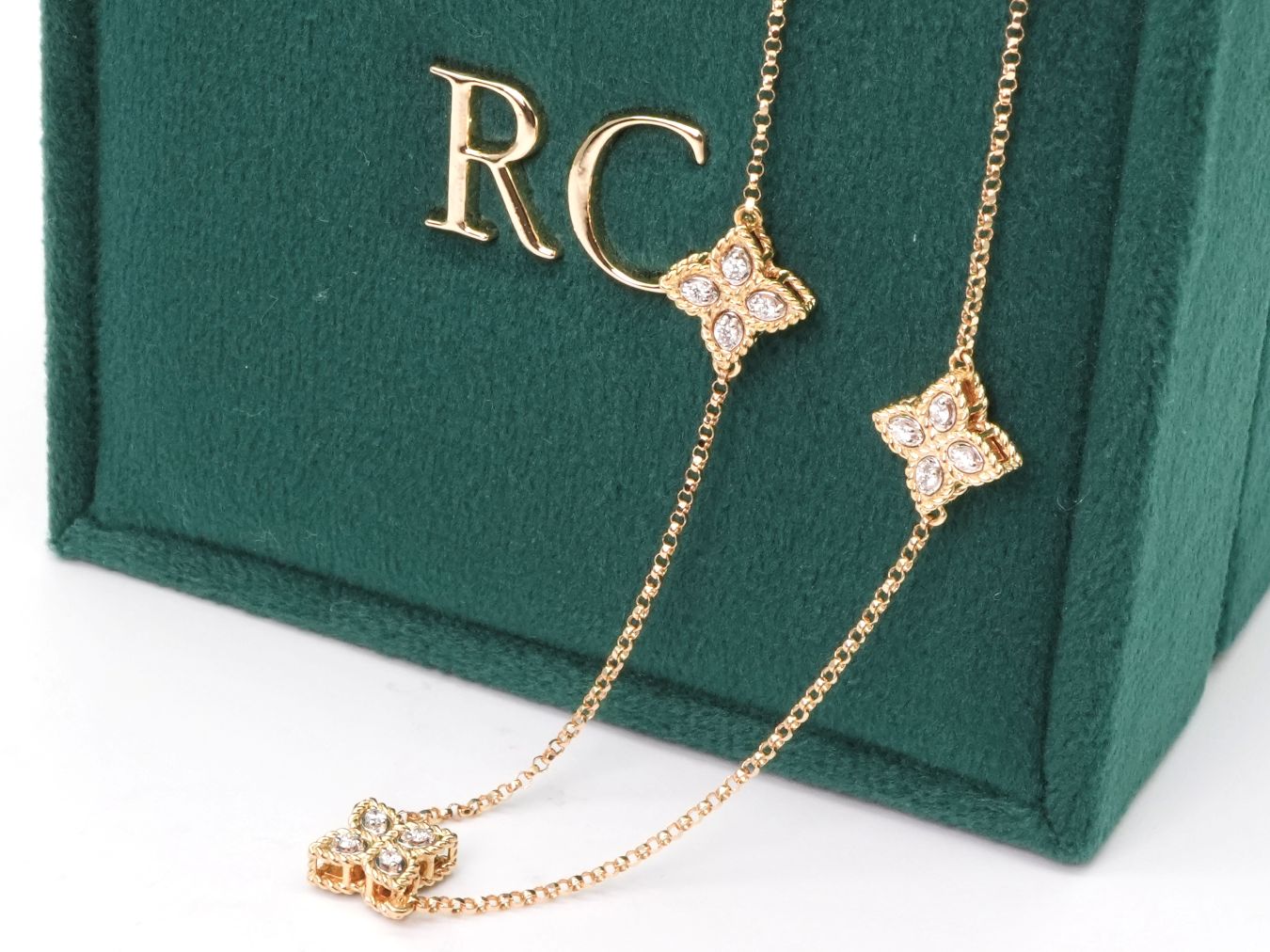 投稿記事「ロベルトコイン プリンセスフラワー ダイヤ ネックレスを買取しました！」の商品画像