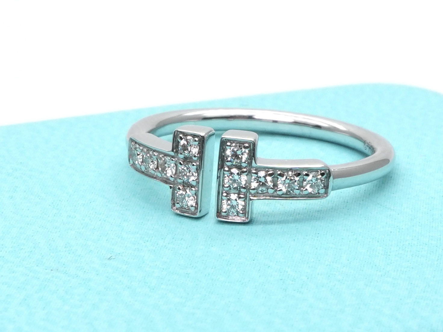 投稿記事「ティファニー Ｔワイヤー ダイヤ リングを買取しました！」の商品画像