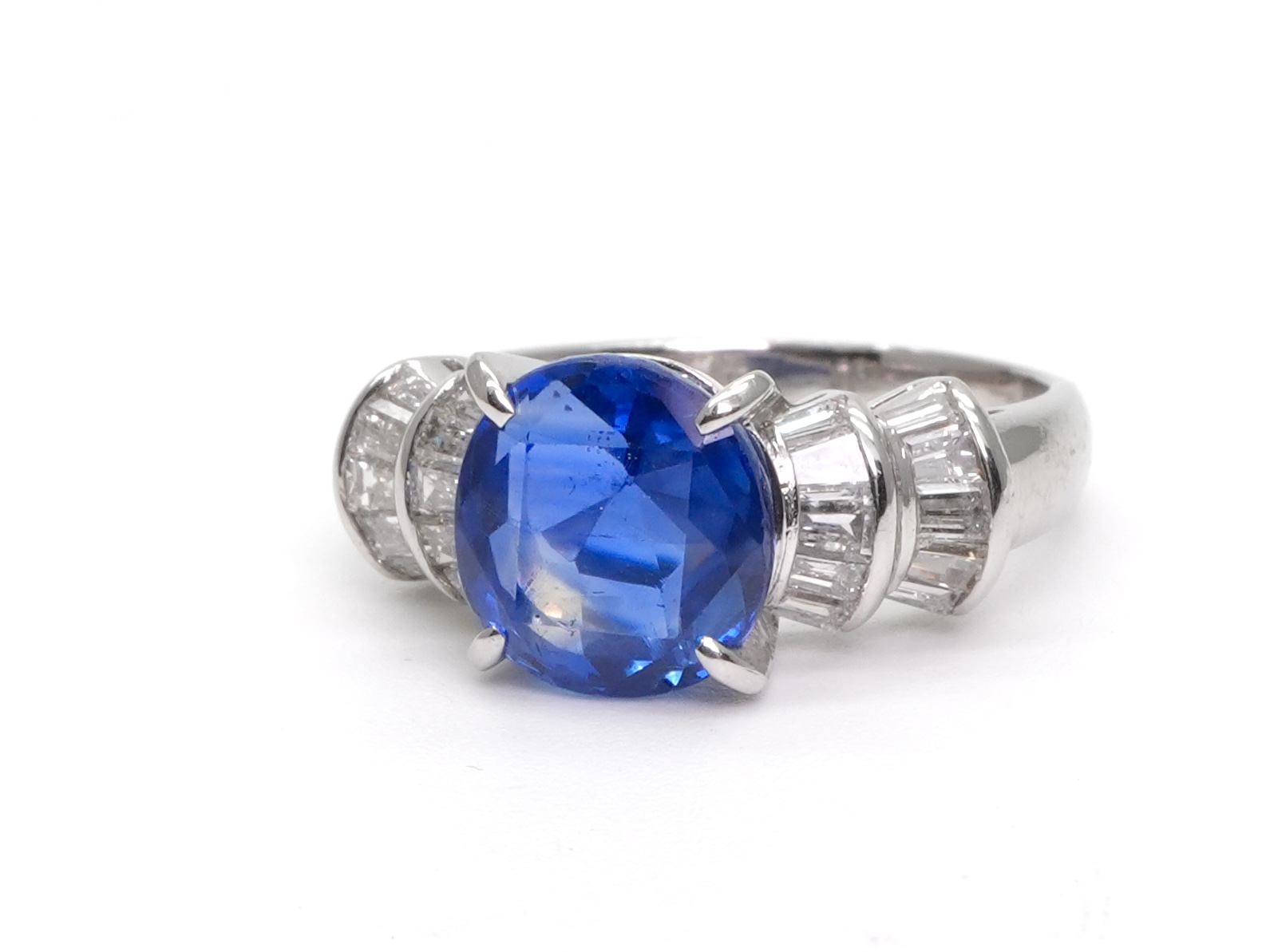 投稿記事「サファイア ダイヤ リング Pt900 3.657ct 0.65ctを買取しました！」の商品画像