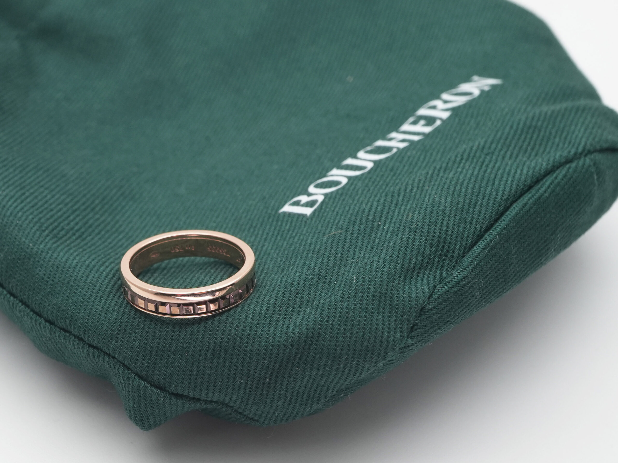 投稿記事「ブシュロン キャトル クラシック リング ハーフ 750PGを買取しました！」の商品画像