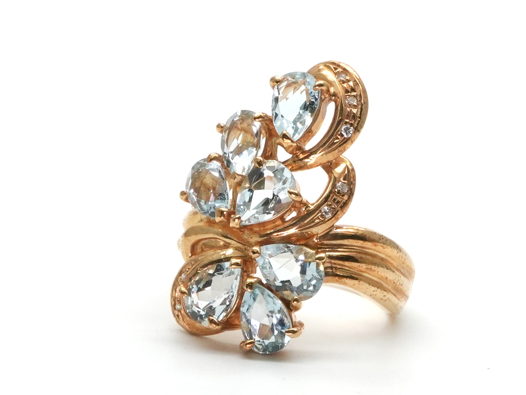 投稿記事「アクアマリン ダイヤ リング K18/6.74ct 2.40ct 0.03ctを買取しました！」の商品画像