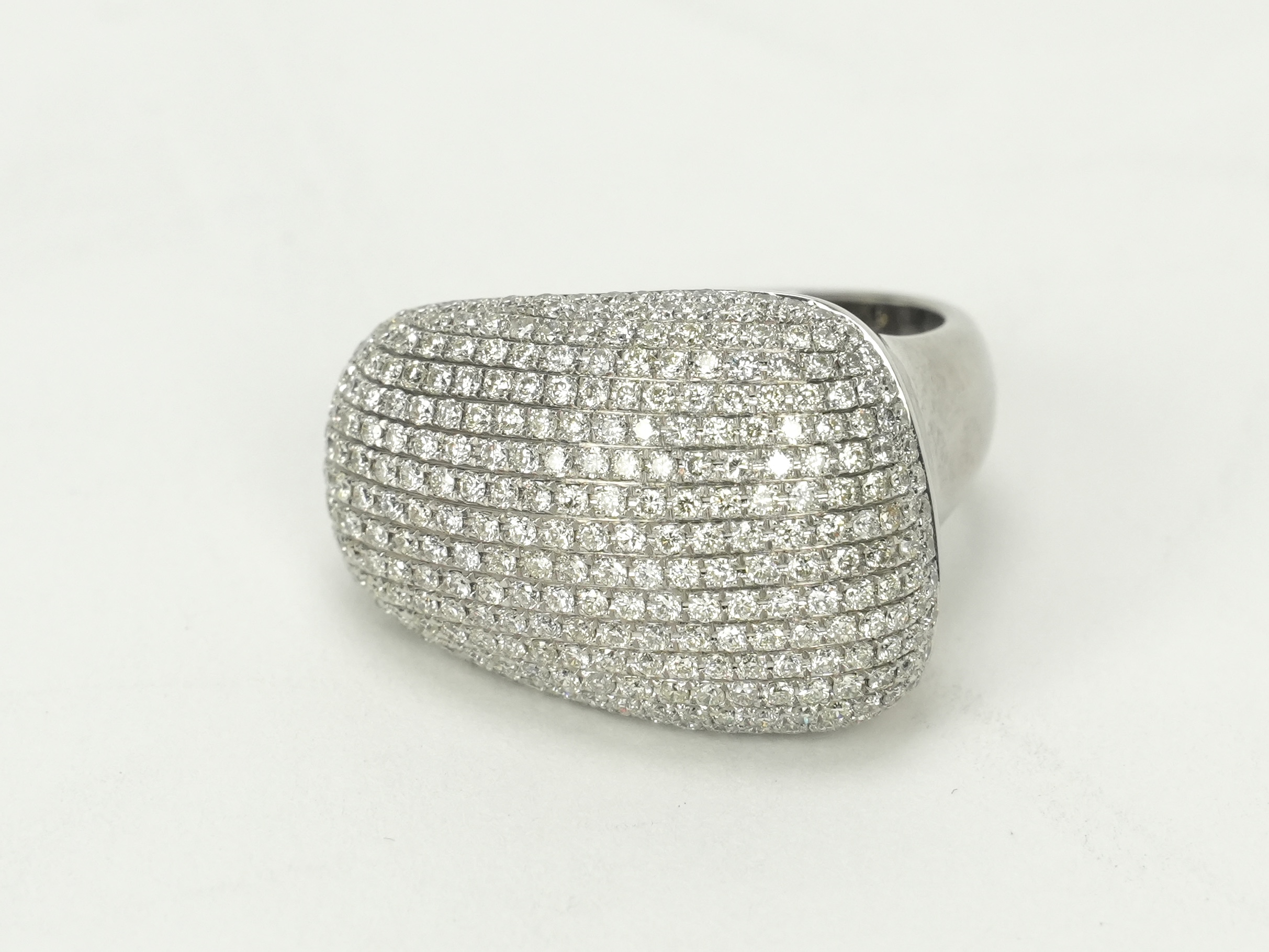投稿記事「ダイヤモンド リング K18WG 1.90ct ホワイトゴールドを買取しました！」の商品画像