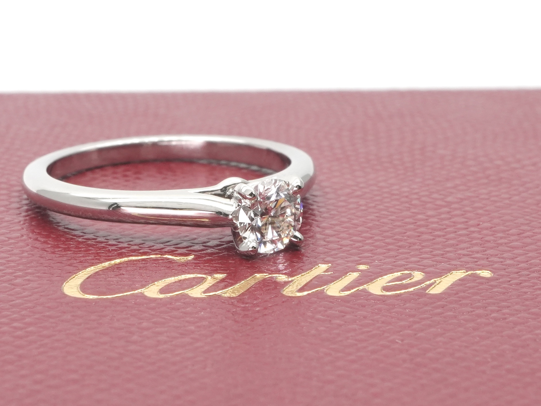 投稿記事「カルティエ 1895 ソリテール ダイヤモンド リング Pt950 プラチナを買取しました！」の商品画像