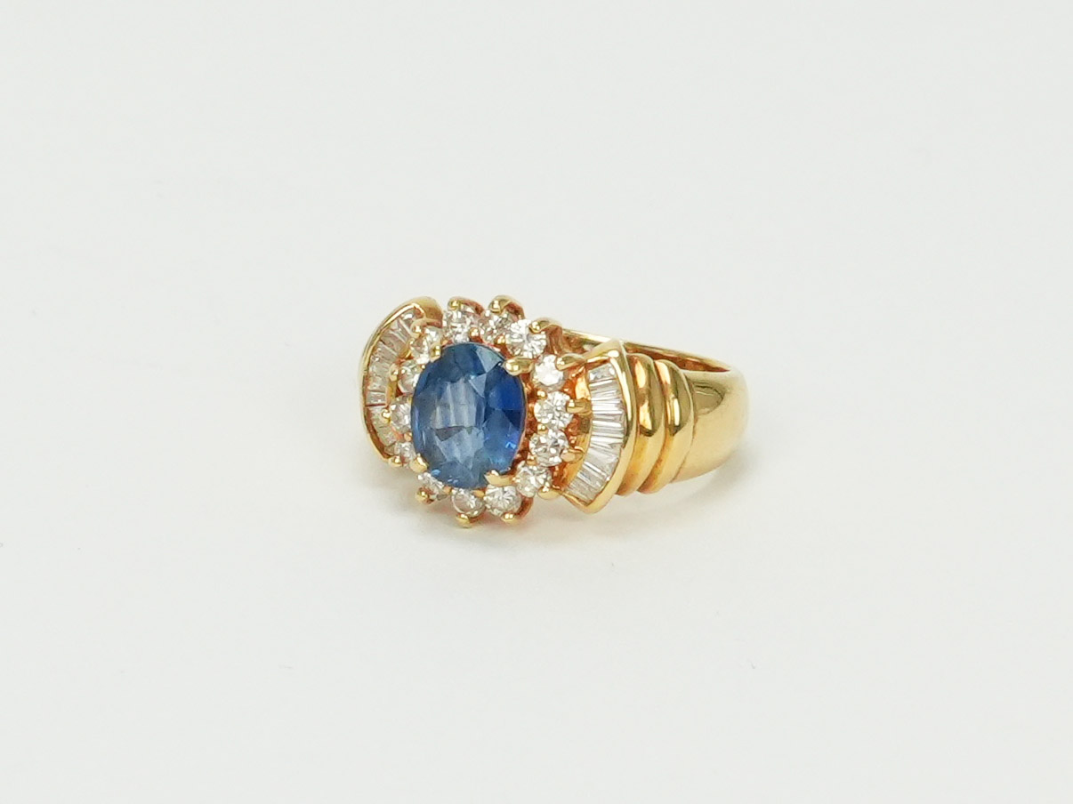 投稿記事「サファイヤ　ダイヤ　リング　K18　1.47ct　D0.70ctを買取しました！」の商品画像