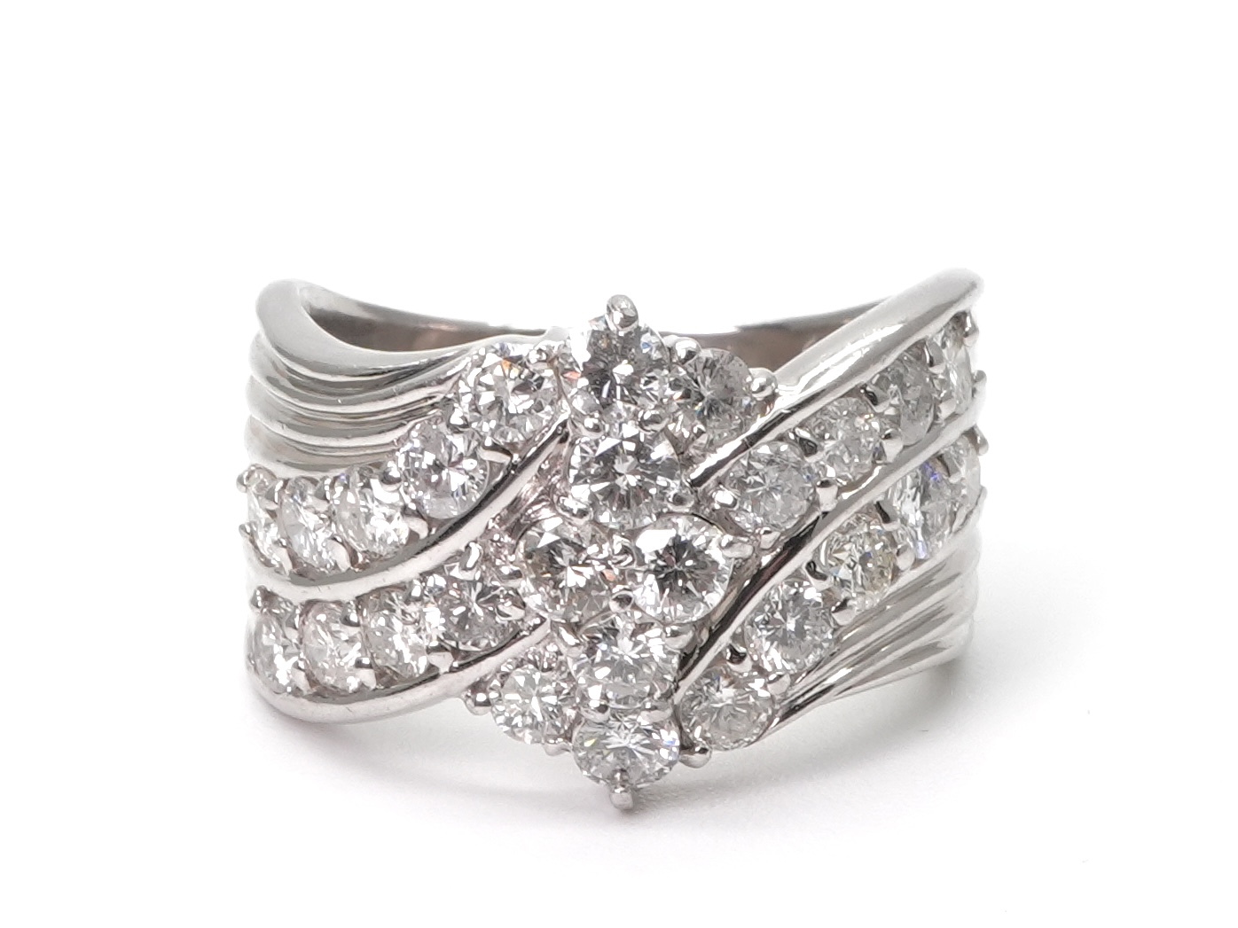 投稿記事「ダイヤ リング Pt900 2.00ctを買取しました！」の商品画像