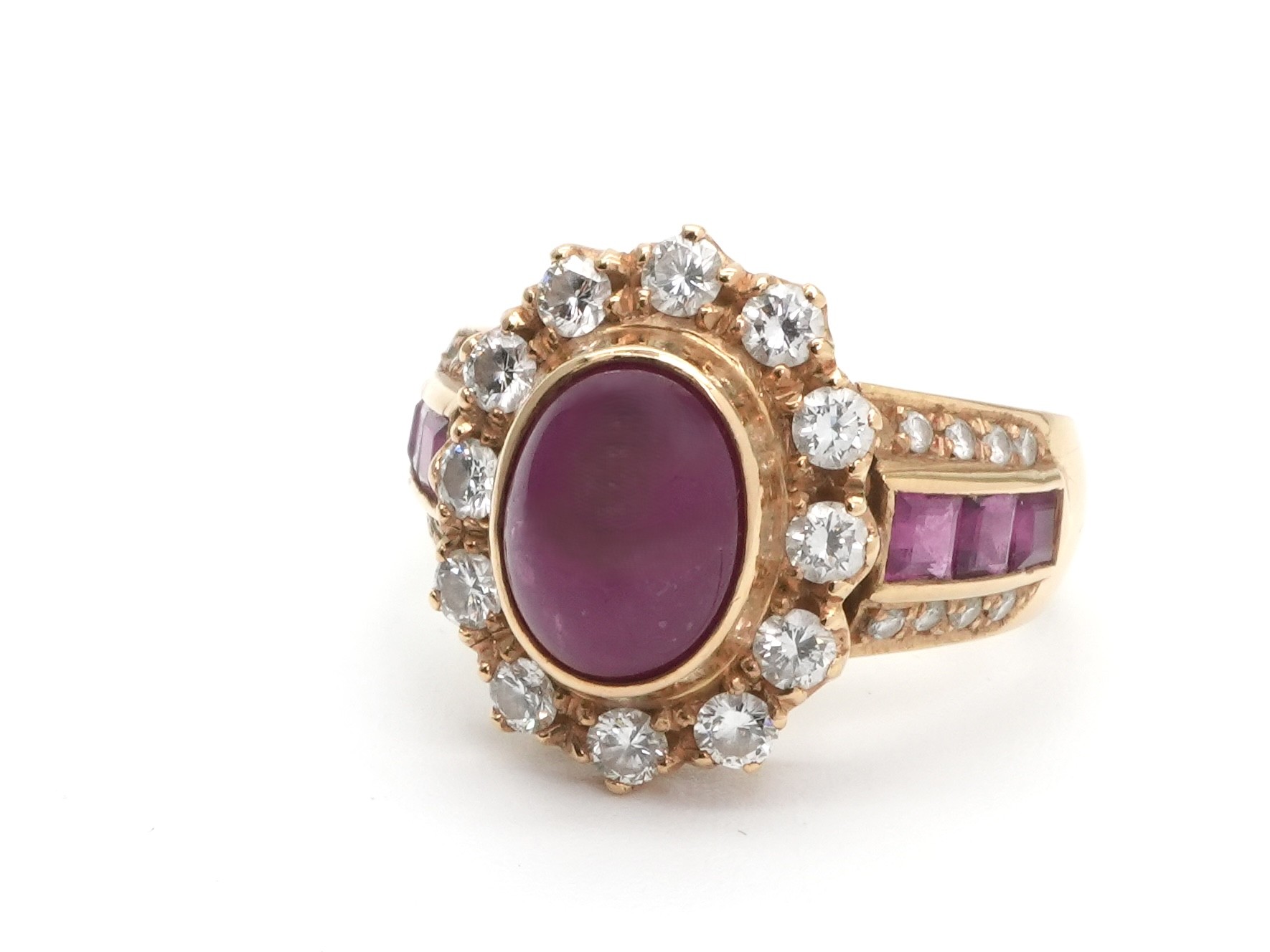 投稿記事「ルビー ダイヤモンド リング K18 3.30ct 0.50ct D0.90ctを買取しました！」の商品画像