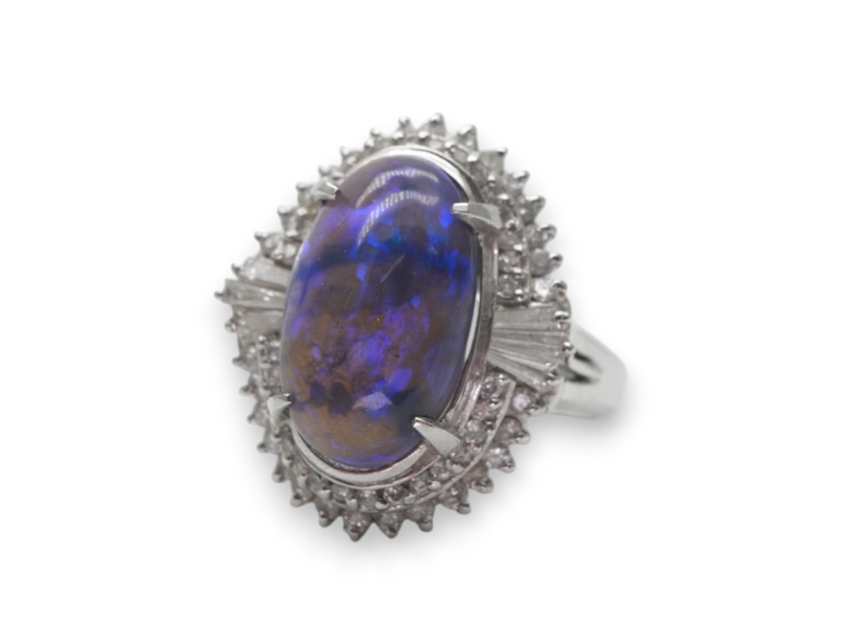 投稿記事「オパール ダイヤ リング Pt900 4.54ct D0.71ctを買取しました！」の商品画像