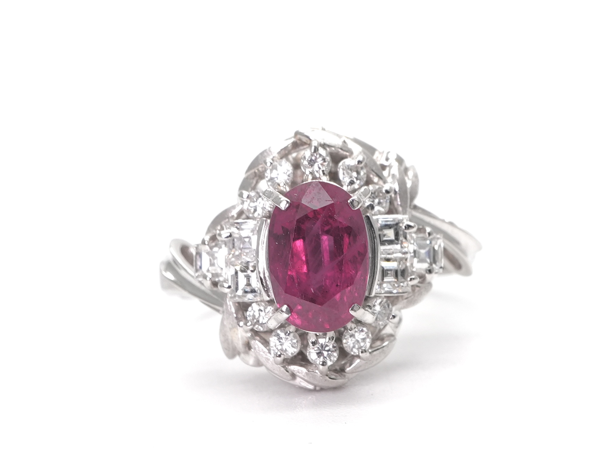 投稿記事「ルビー ダイヤモンド リング Pt900 1.47ct D0.49ctを買取しました！」の商品画像