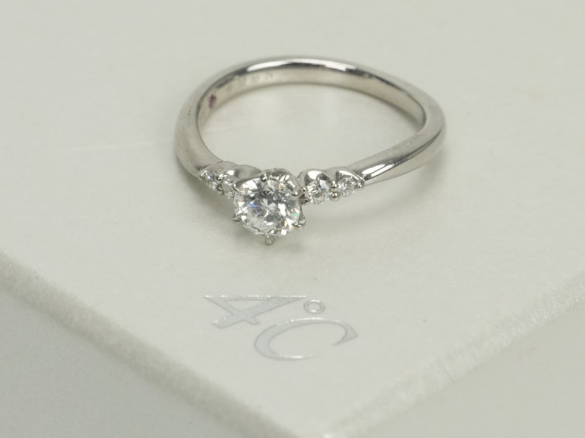 投稿記事「4℃ ダイヤモンド エンゲージ リング 指輪 Pt950 プラチナを買取しました！」の商品画像