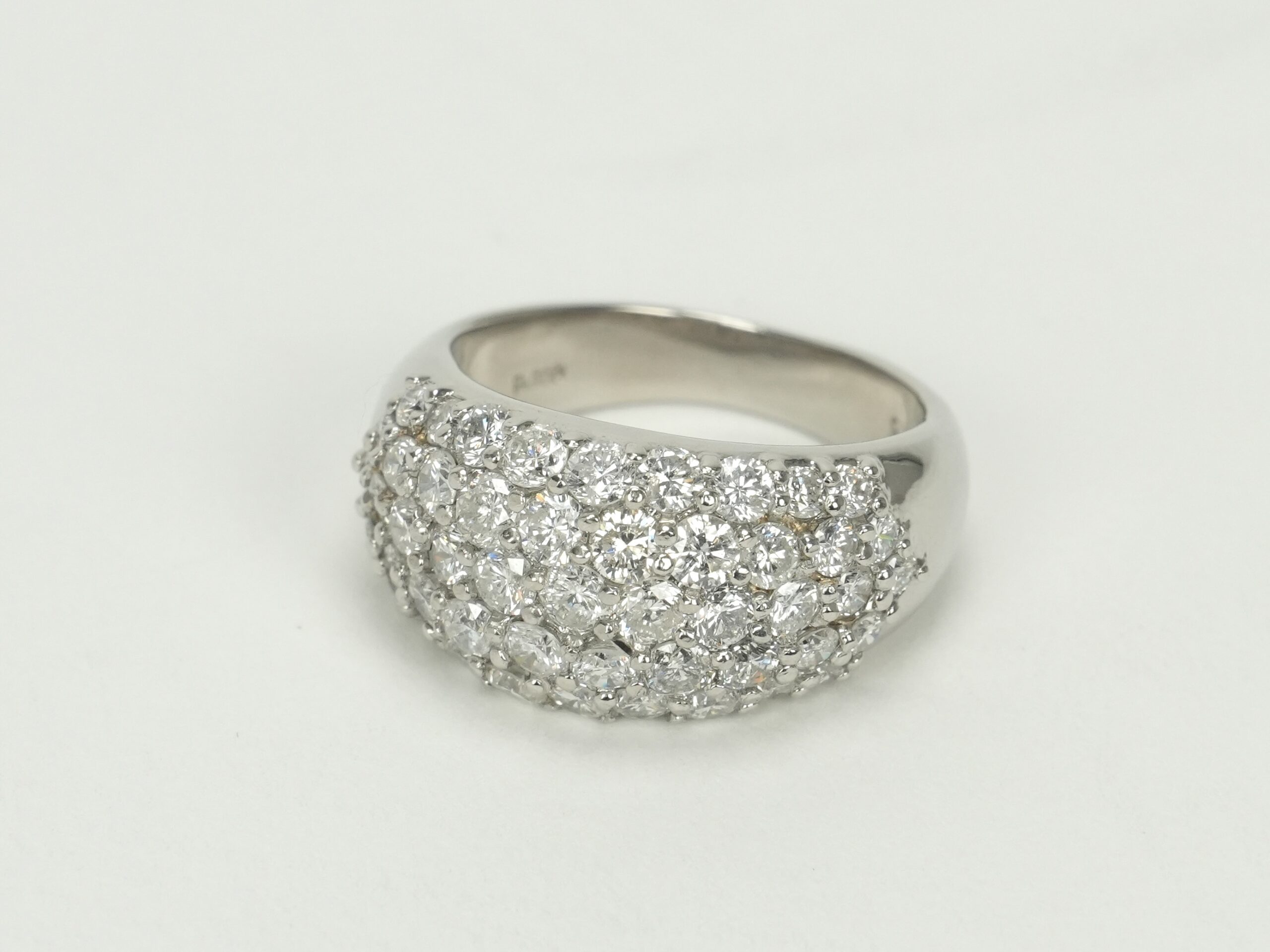 投稿記事「ダイヤモンド リング Pt900 2.50ct プラチナを買取しました！」の商品画像