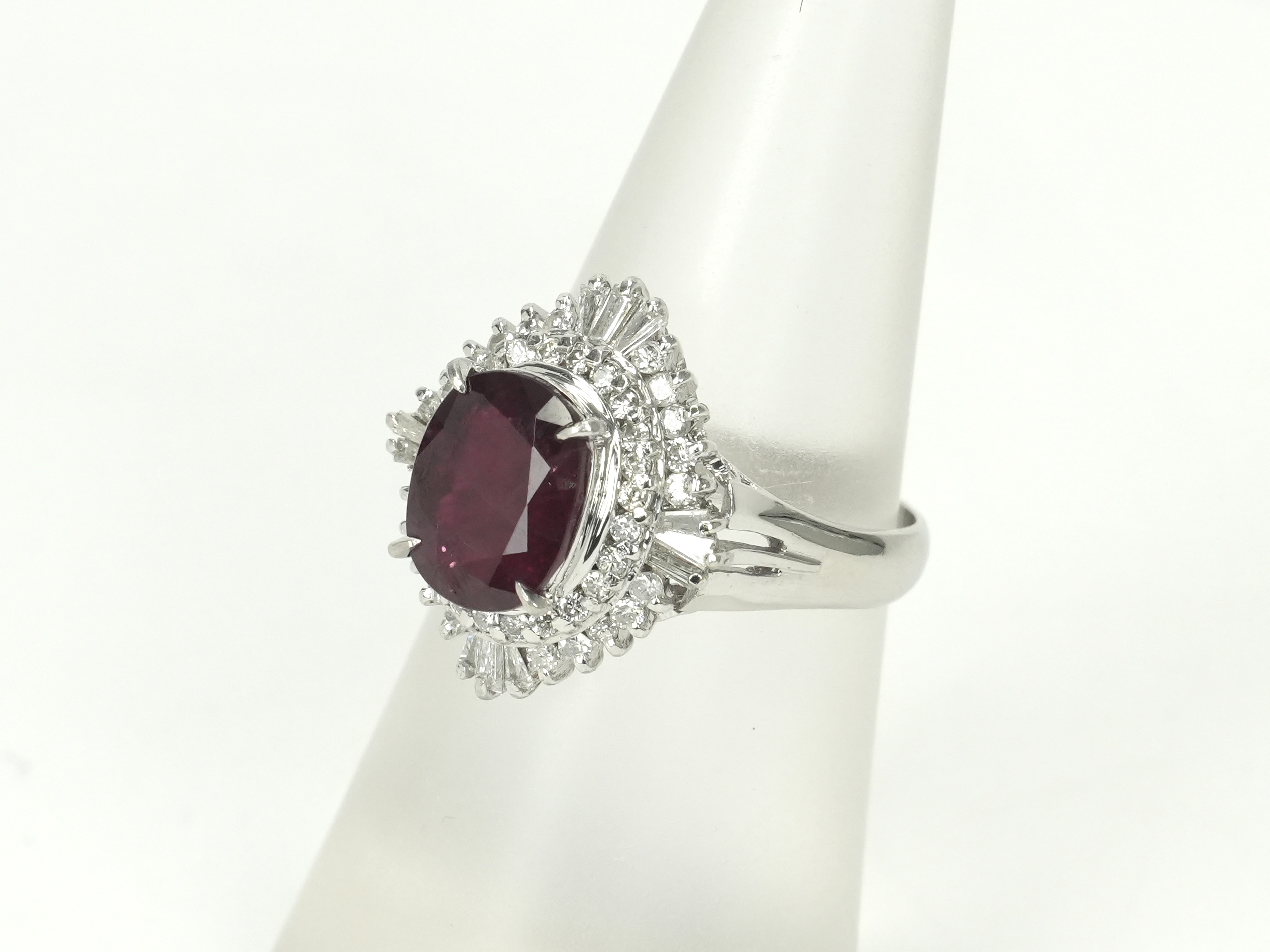 投稿記事「ルビー ダイヤモンド リング Pt900 2.94ct D0.52ctを買取しました！」の商品画像