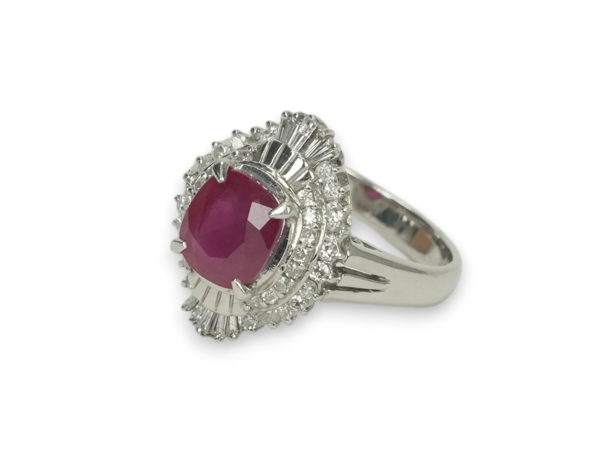 投稿記事「ルビー ダイヤモンド リング Pt900 2.18ct D0.50ctを買取しました！」の商品画像