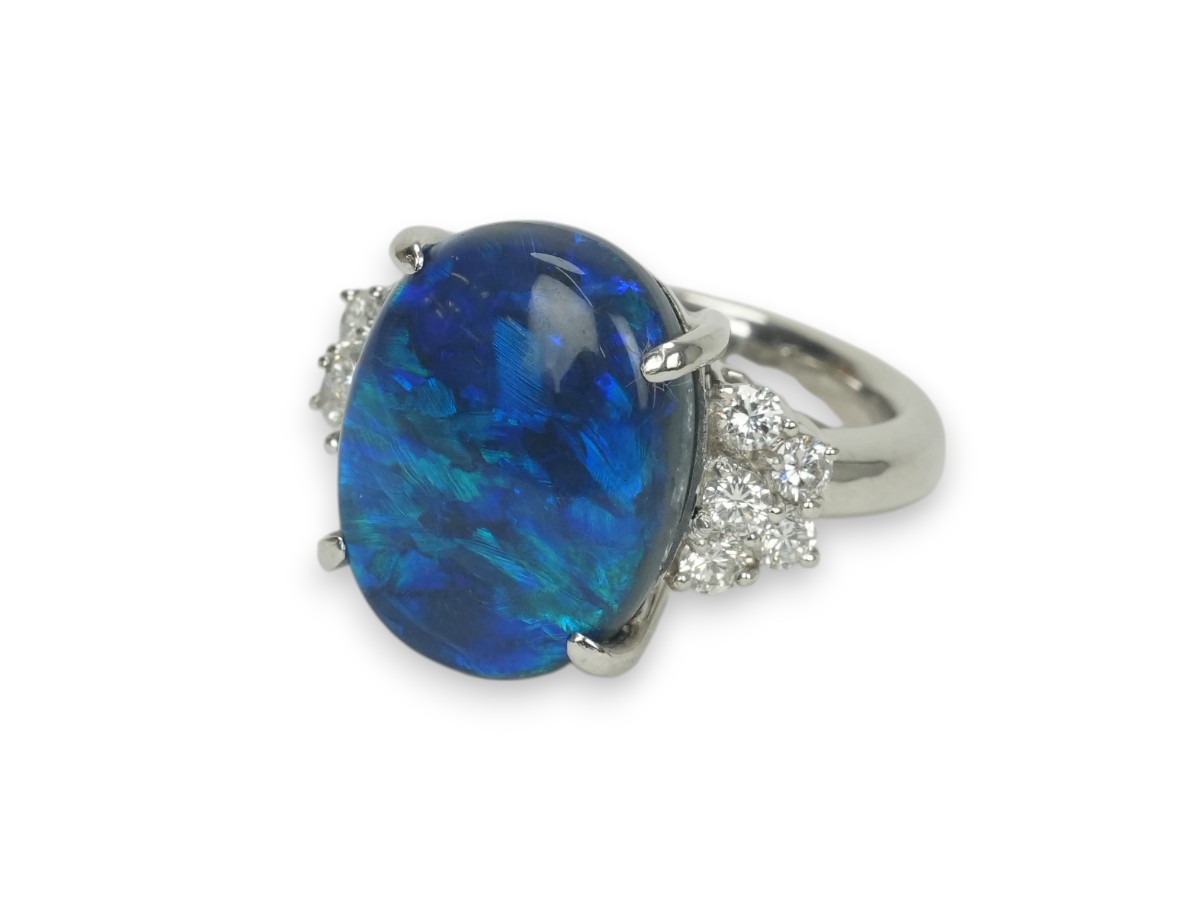 投稿記事「ブラックオパール ダイヤモンド リング Pt900 11.59ct D0.68ctを買取しました！」の商品画像