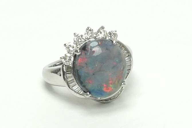 投稿記事「ブラック オパール ダイヤ リング Pt900 5.12ct 0.59ctを買取しました！」の商品画像