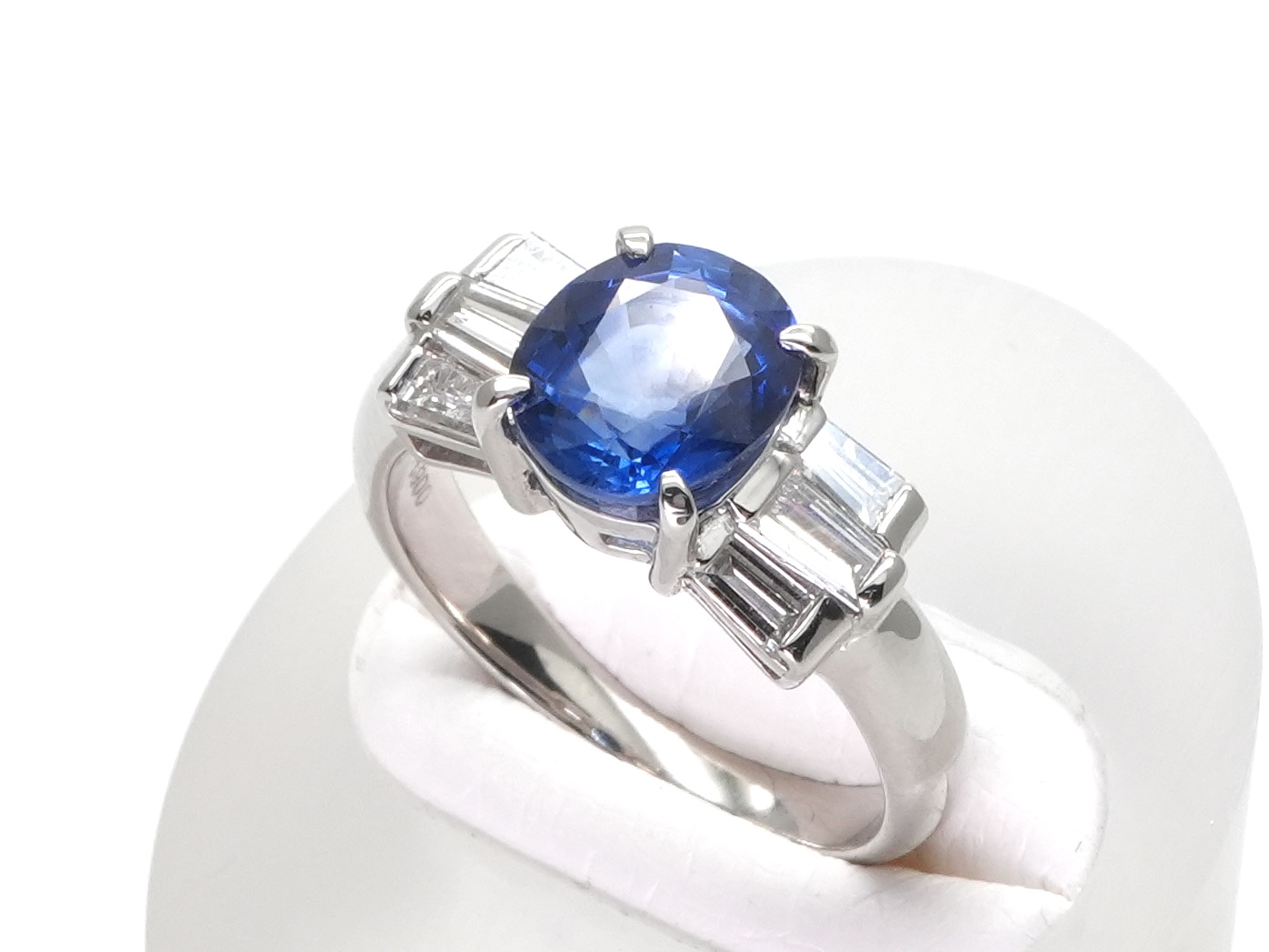 投稿記事「サファイア ダイヤ リング Pt900 2.16ct 0.6ctを買取しました！」の商品画像