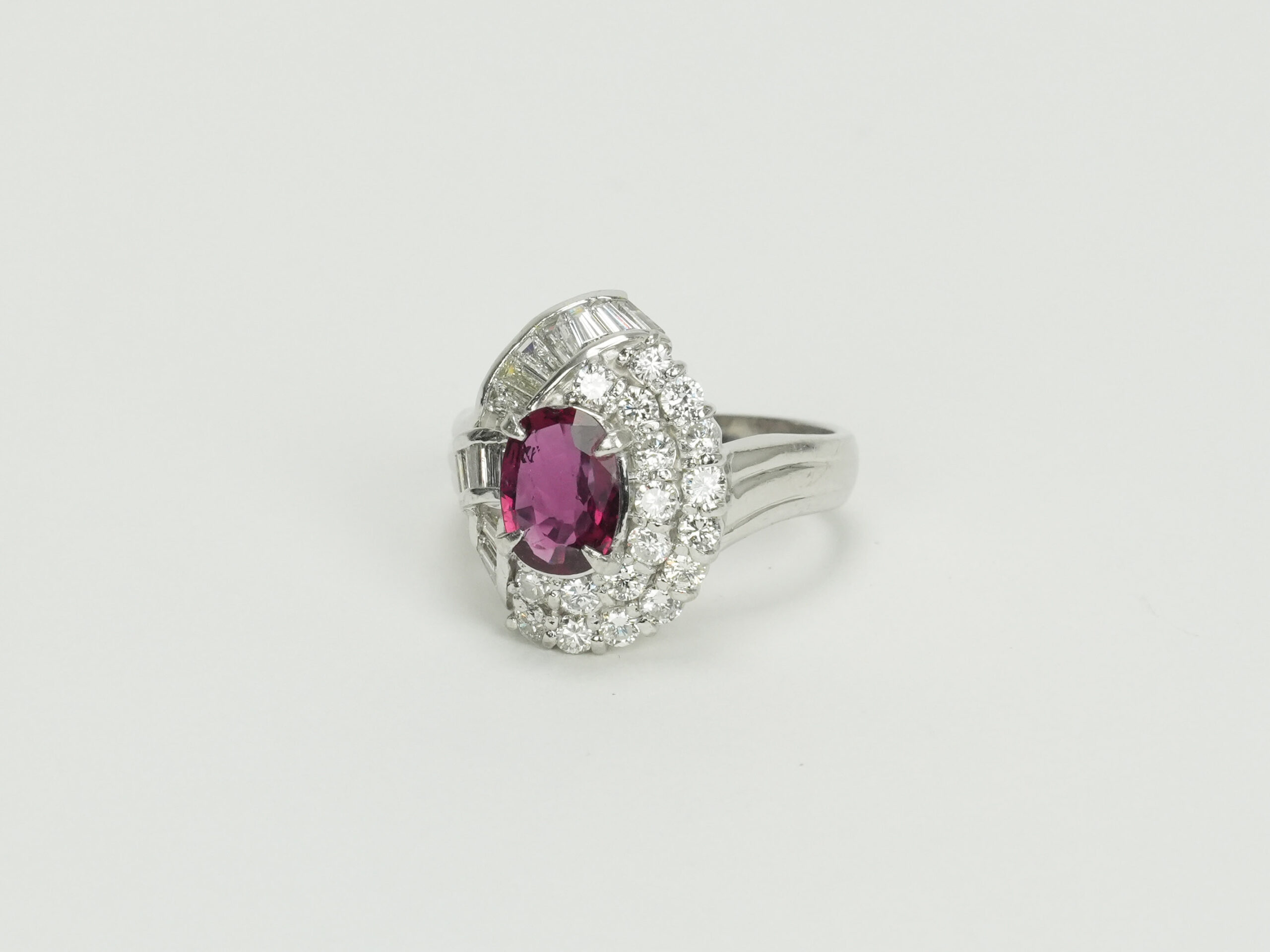 投稿記事「ルビー ダイヤ リング Pt900 0.98ct D1.14ctを買取しました！」の商品画像