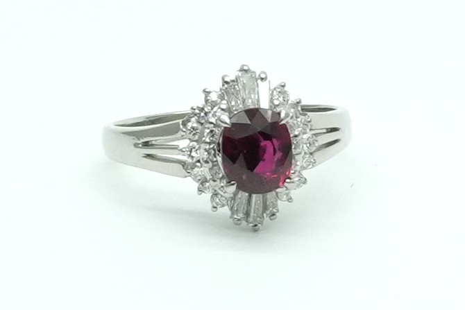投稿記事「ルビー ダイヤ リング Pt900 1.12ct 0.4ctを買取しました！」の商品画像
